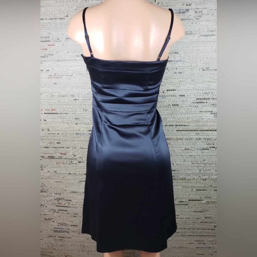 Theory Dress - Picture 3 of 5